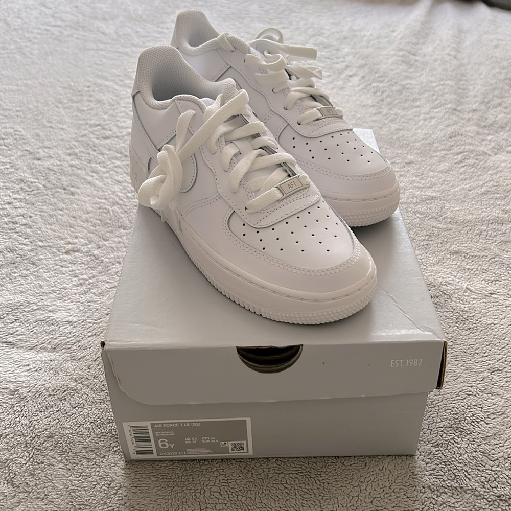 NWT White Air Force 1